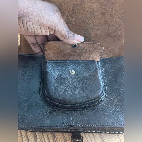 Vintage Brown Leather Hand Made Crossbody Purse - Picture 13 of 15